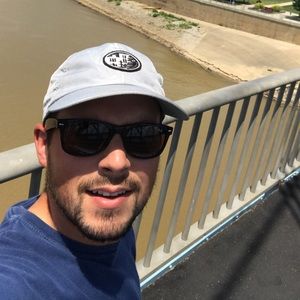 Meet your Posher, Deven